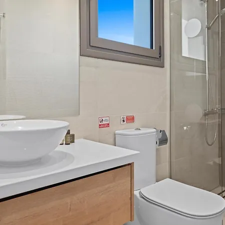 Serenity Waves 2 Villa *