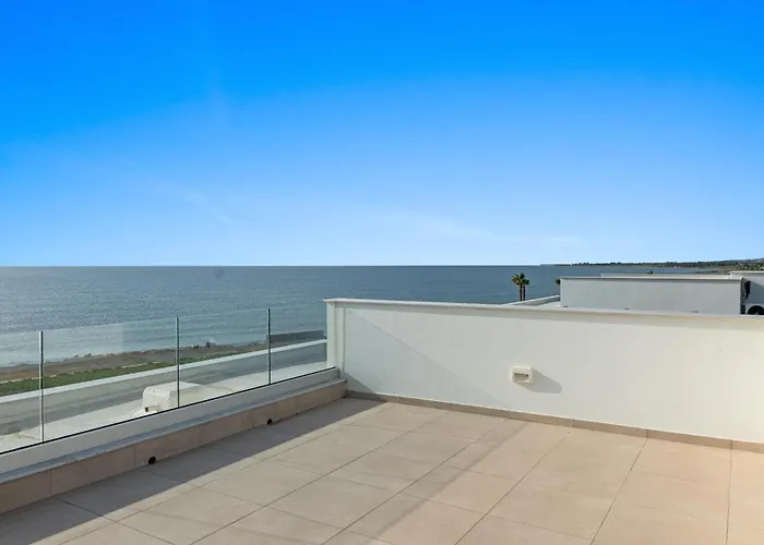 Serenity Waves 2 Vila *