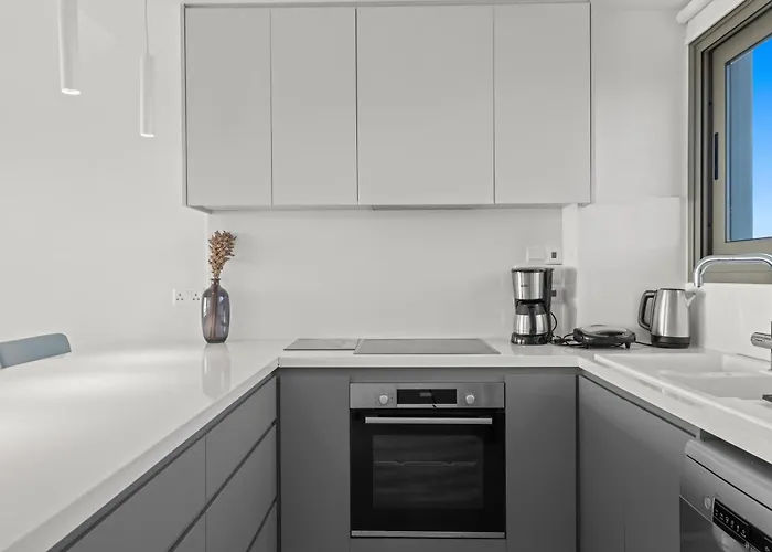 Serenity Waves 2 Vila Larnaca